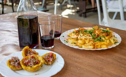 Tenerife Gourmet: Vino, Sabores y Tradición Canaria